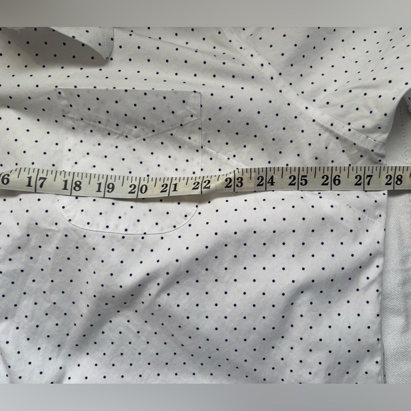 L.L. Bean White Casual Button Down Shirt with Textured Pattern - Picture 9 of 11